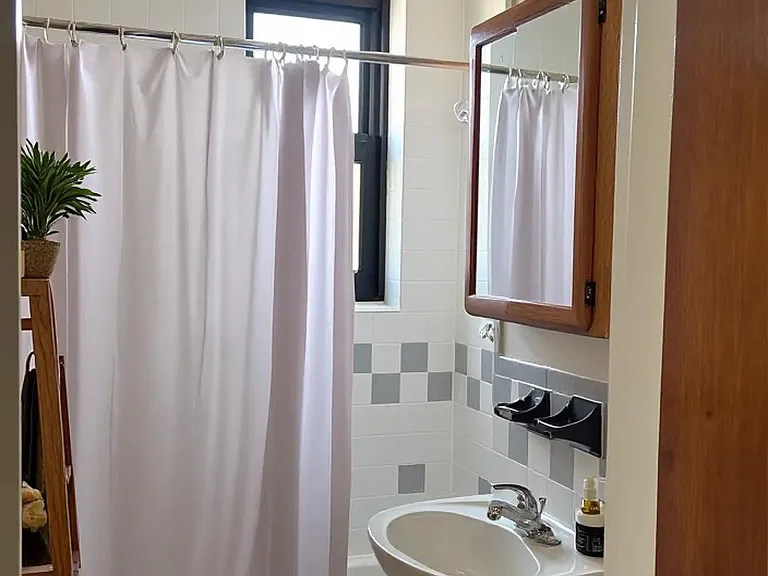 195-24 Jamaica Ave #103 — Photo 2