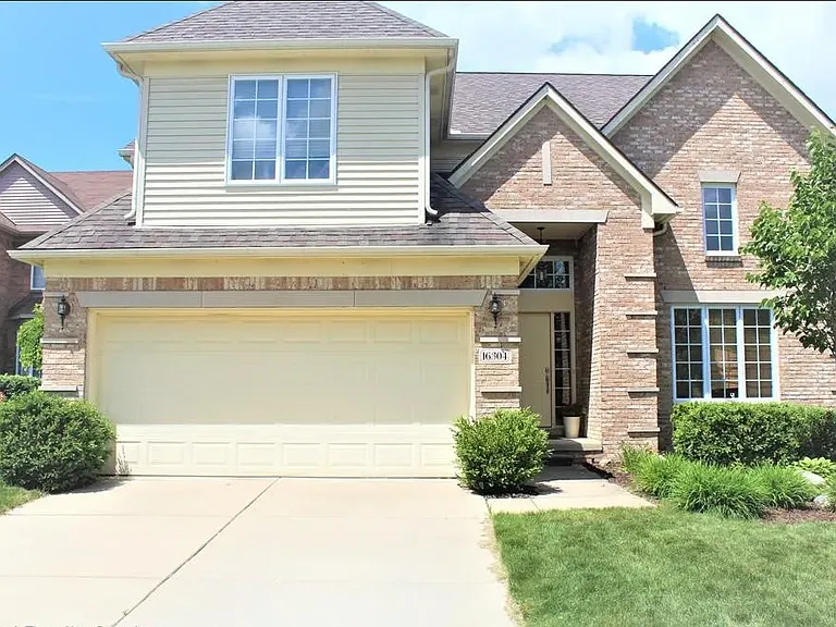 16304 Mulberry Way — Photo 1