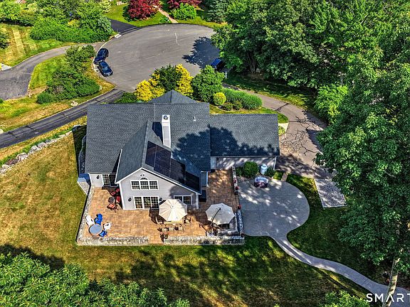 4th image of 53 Heritage Drive