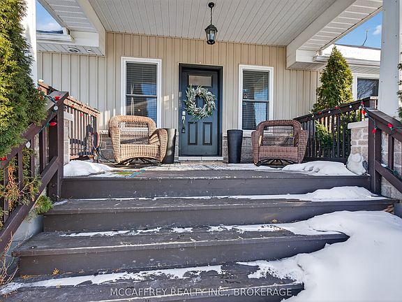 2nd image of 994 Palace Rd