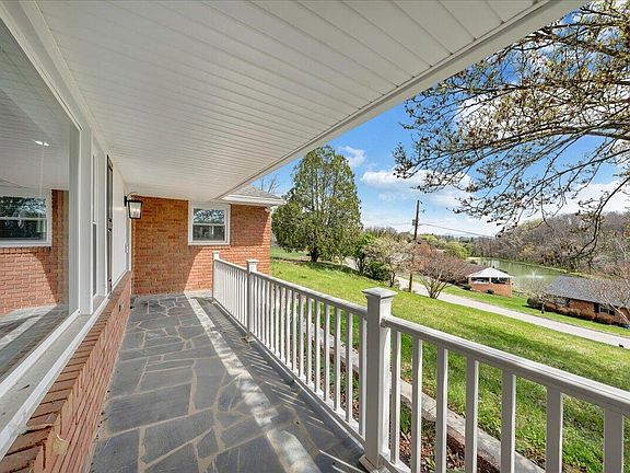 5th image of 1531 Coral Ridge Rd SW