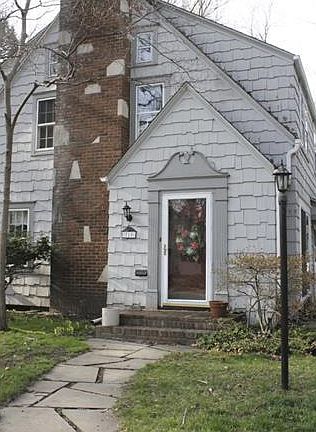 2nd image of 719 Park Ave