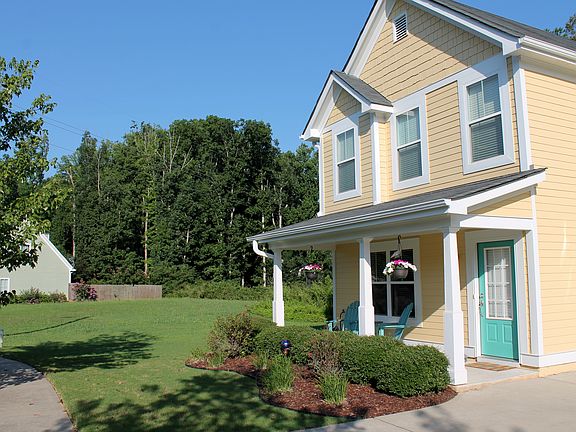 Home next to lg green space