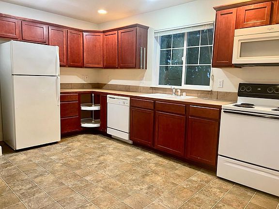 5th image of 4226 Pasadena Pl NE #4226