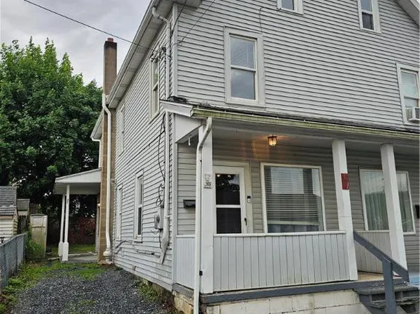321 Center Aly, Lehighton, PA 18235
