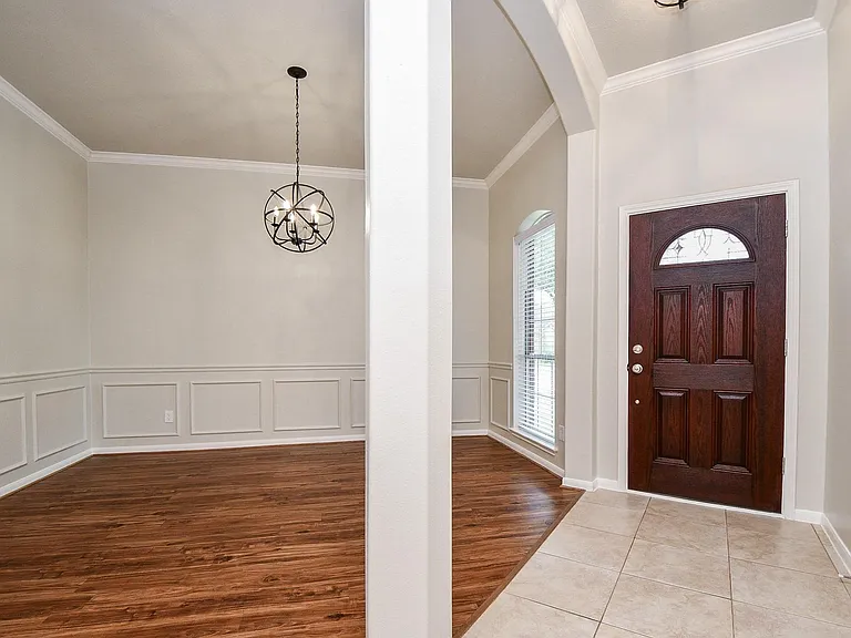802 Childers Ct — Photo 10