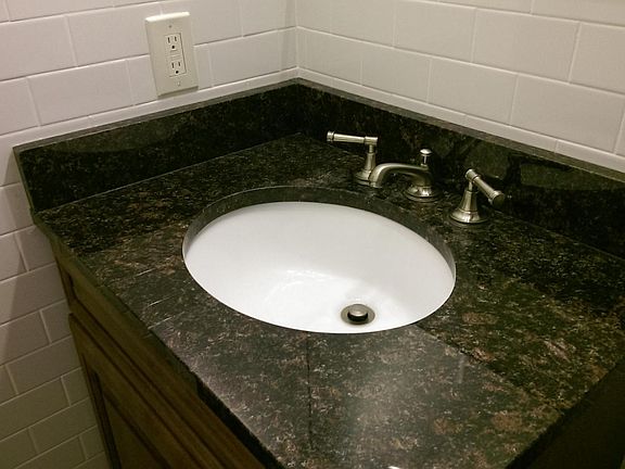 4th image of 418 Danube Ave