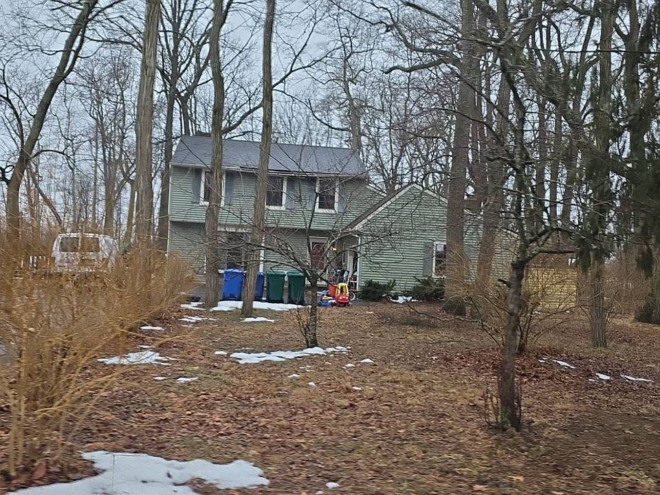 1st image of 15 Dunham Ln