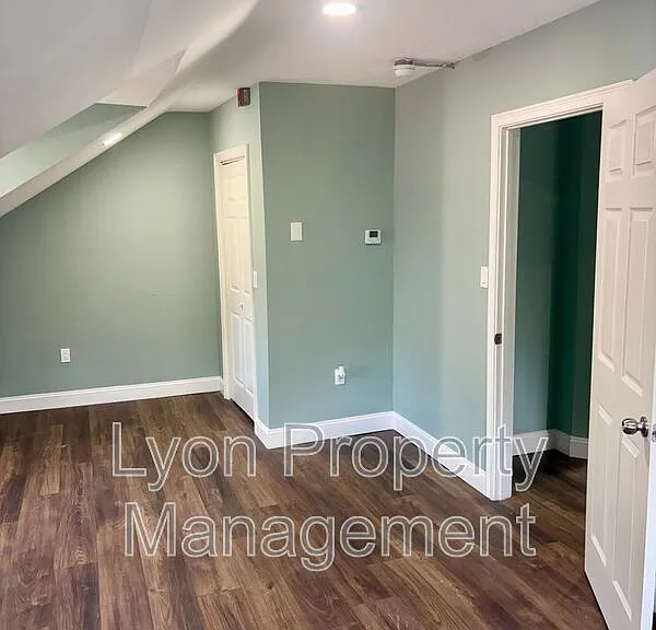 1 Grant Ave #2R — Photo 15