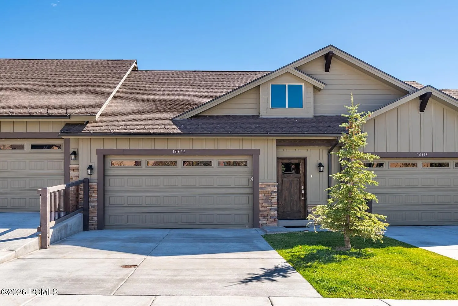 3 bed, 2.5 bath, 2494 sqft, $3,400 — Photo 1