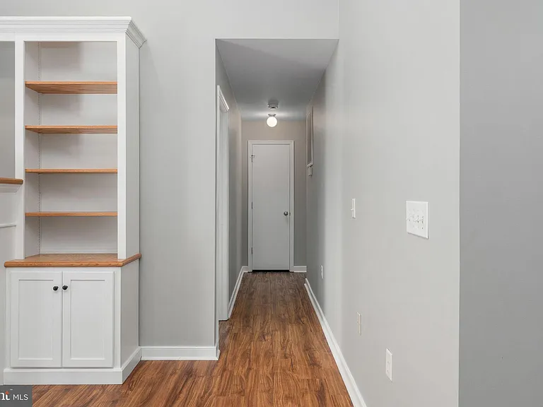 8009 Burrell Rd — Photo 15