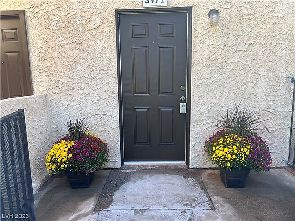 3rd image of 3971 S Torrey Pines Dr