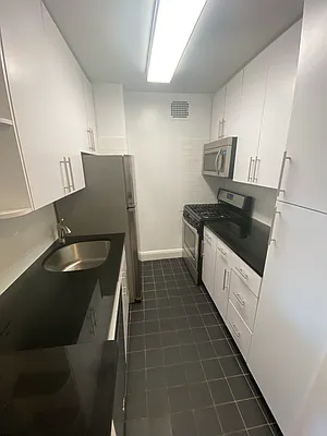 Rented by CitySites Real Estate Group | media 1