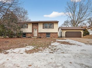 821 9th Ave, Gilbertville, IA 50634