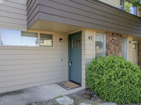 2727 Gateway St, Springfield, OR 97477