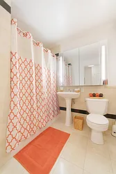 Rented by R New York