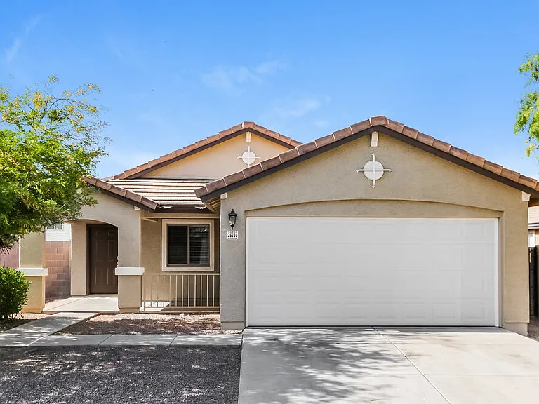 25739 W Saint Catherine Ave — Photo 1