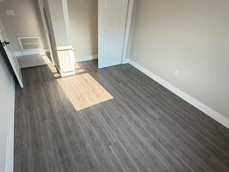 494 S 18th St #3 — Photo 2