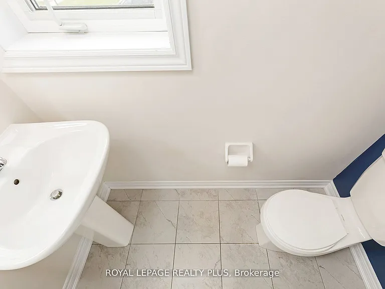 120 Watson Pkwy N #1 — Photo 13