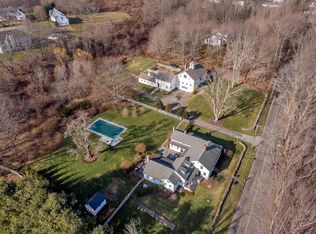 1820 Moose Hill Rd, Guilford, CT 06437