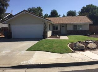3251 Ezie Ave, Clovis, CA 93611