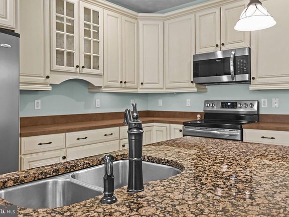 3rd image of 23134 Clover Ridge Ln