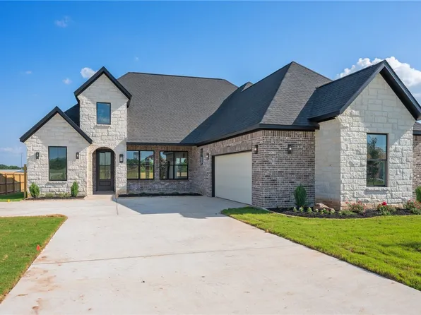 4225 Skylar Dr, College Station, TX 77845