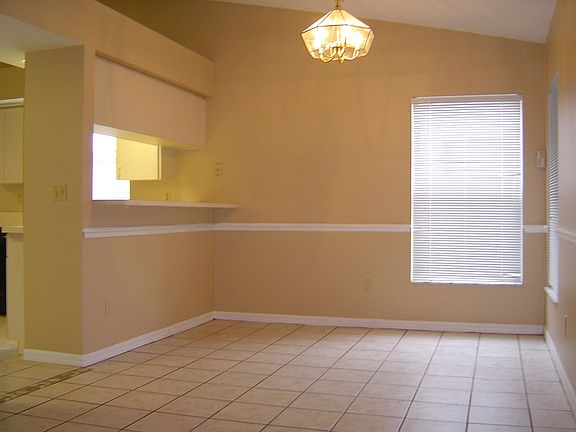 3rd image of 10809 Candlin Ct
