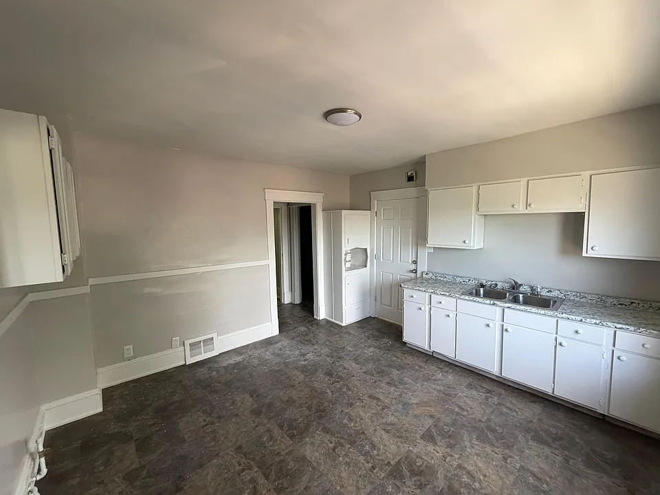 41391 Cherokee Ave