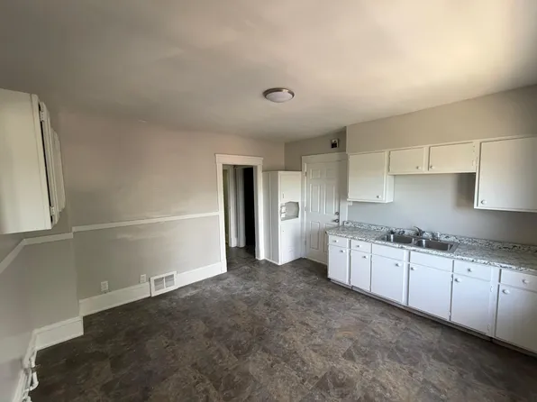 41391 Cherokee Ave, Cleveland, OH 44119