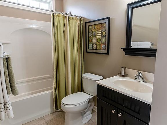 3rd image of 541 Pioneer Ln