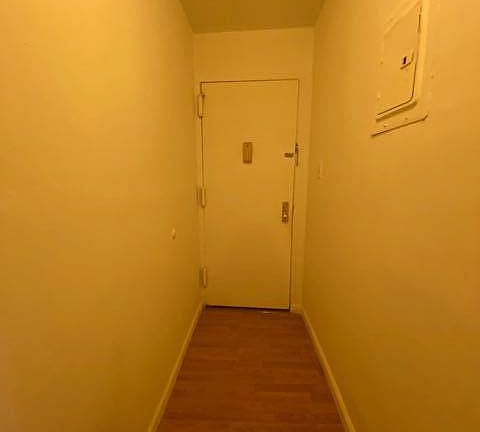 2nd image of 1137 Tiffany St