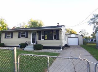 1051 Collins Ave, Mount Morris, MI 48458