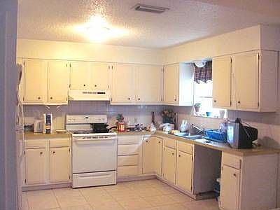 2nd image of 501 E Upas Ave
