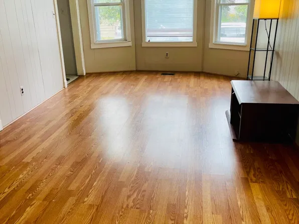 (undisclosed Address), Hamtramck, MI 48212