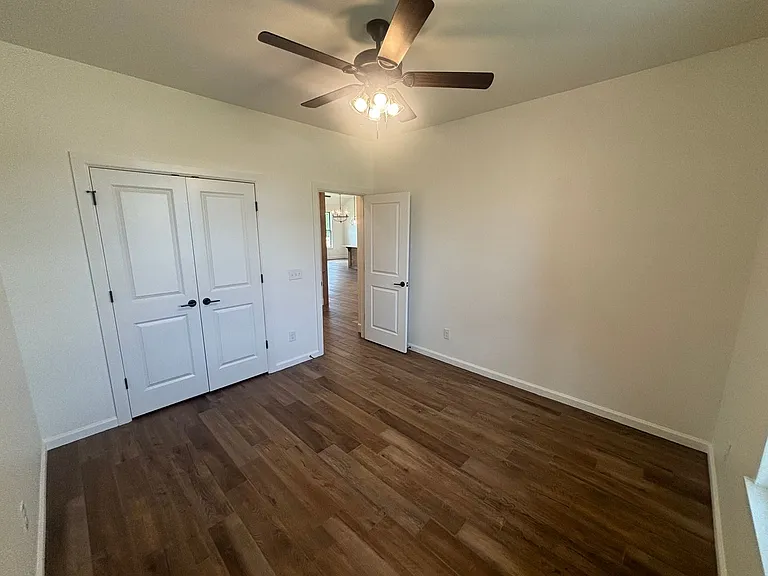 1900 Inglenook Dr — Photo 15