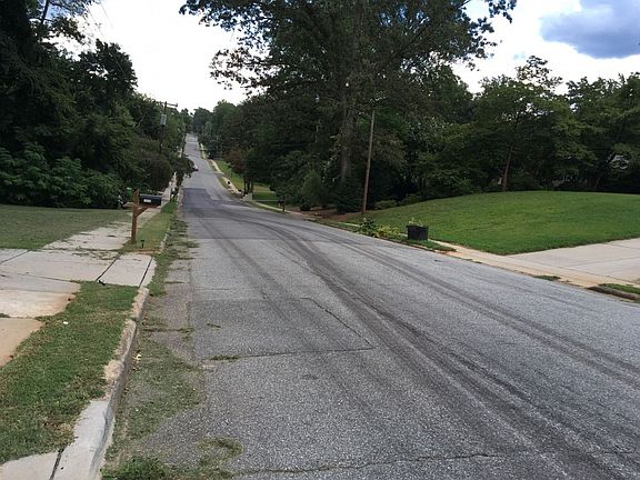 5th image of 1313 Spry St