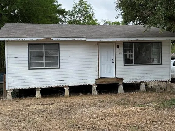 31950 Tetanne Dr, Springfield, LA 70462