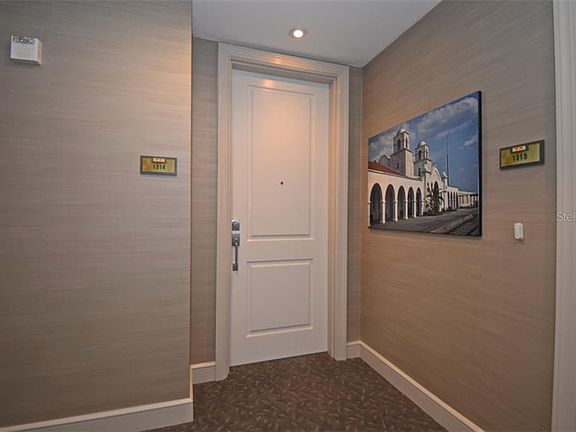 2nd image of 2305 Edgewater Dr APT 1314