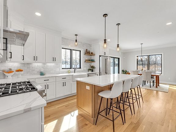 4th image of 16 Starling St