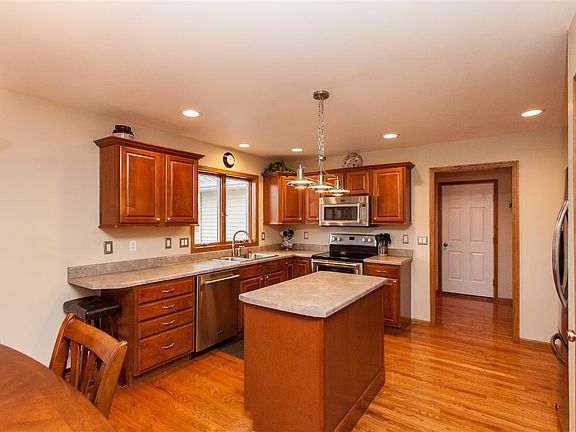 4th image of 45 Bobcat Pl