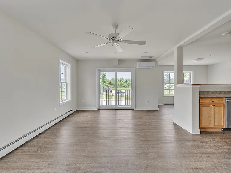 25 Armory Ln #C — Photo 2