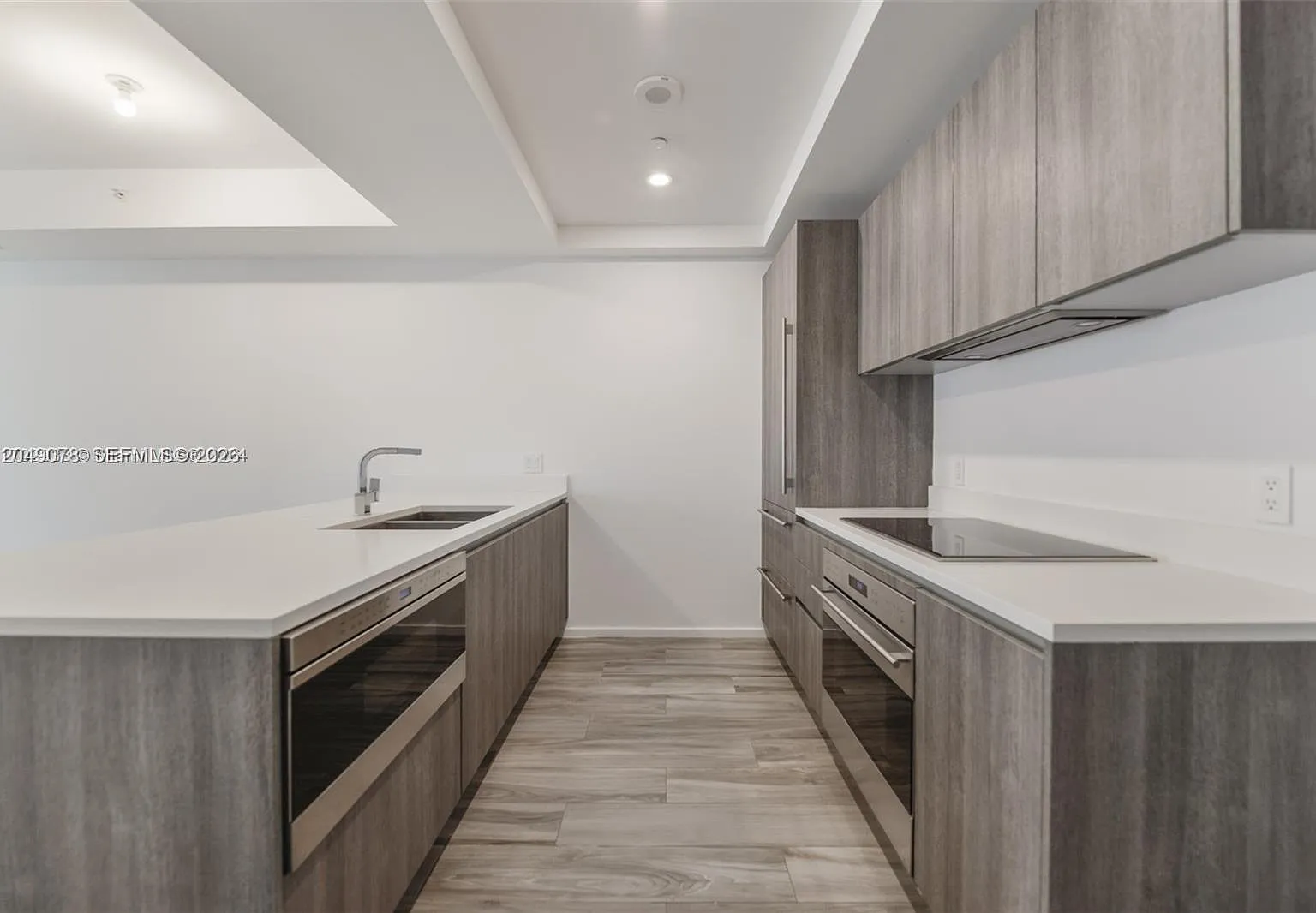 2 bed, 2.5 bath, 1150 sqft, $5,375 — Photo 4