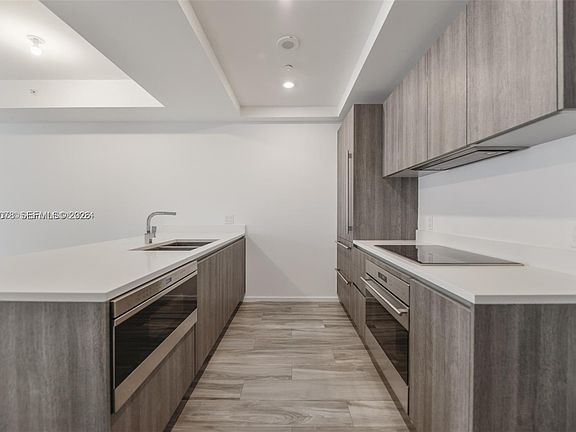 4th image of 801 S Miami Ave #7