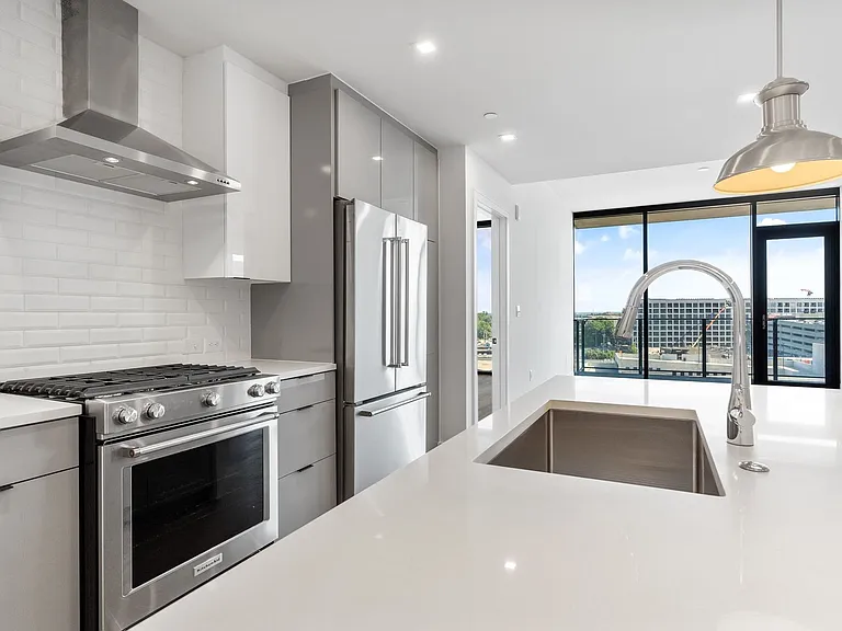 788 W Marietta St NW #908 — Photo 9
