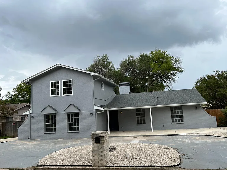 707 Dallas St — Photo 1