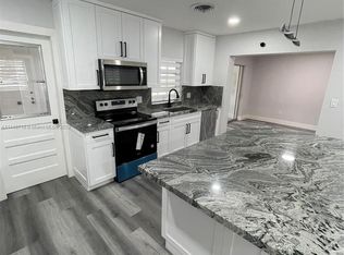 8920 SW 149th St, Palmetto Bay, FL 33176