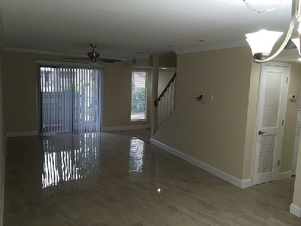 2nd image of 4001 Beneva Rd APT 415