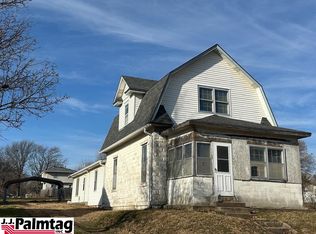 2618 P St, Auburn, NE 68305