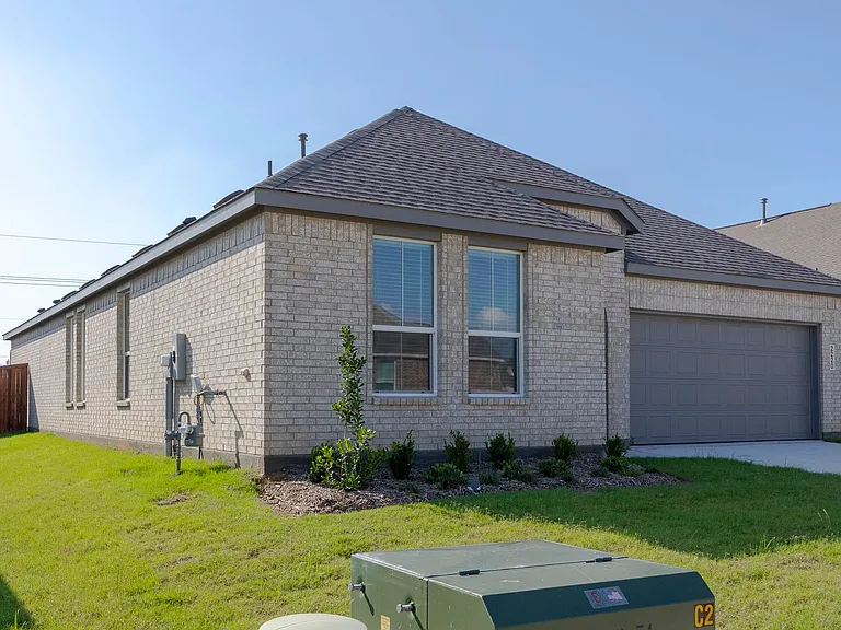 2220 Pommel Ln — Photo 5